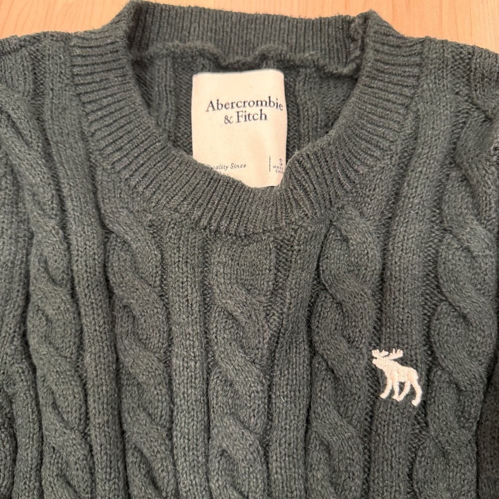 Abercrombie & Fitch Green Puff Shoulder Sweater - Picture 2 of 5